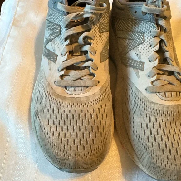 New Balance 920 Sneakers - Picture 4 of 11